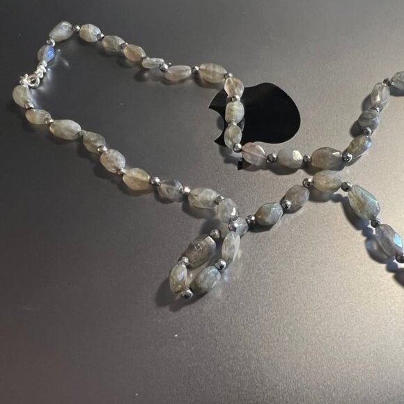 handmade labradorite necklace with silver clasp - Picture 2 of 4